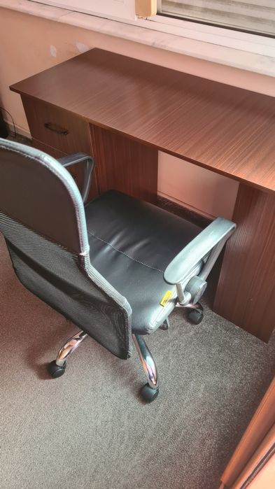 Birou nuc + scaun birou