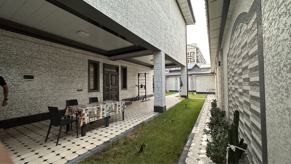 Sergeli Quruvchi mahhalada 3 sotiq uchaska sotiladi