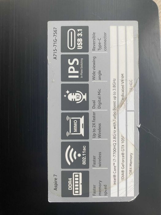 Laptop Acer Aspire A715-71G