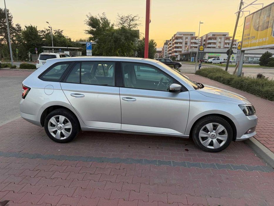 SKODA Fabia 2018 — imagine 3