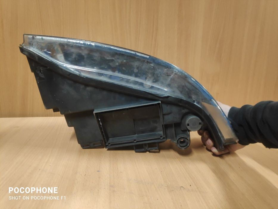 Ляв фар Audi A4 / Audi A4 1999/01г. Със Забележка!