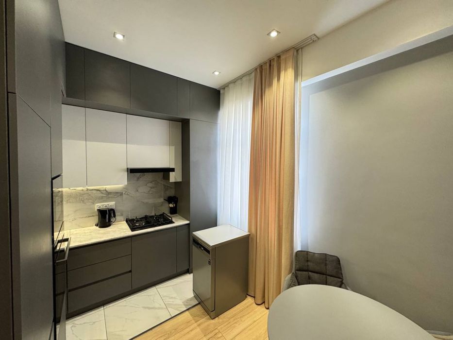 Срочно Сдается Яккасарайский р-н шикарни больщой дом