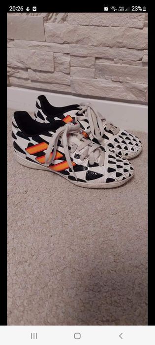 Adidasi adidas nitrocharge 3.0 fotbal marimea 32 33 cu 20.5 cm