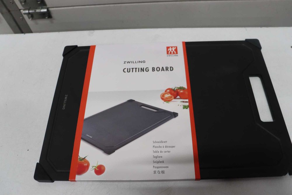 Дъска за рязане Zwilling 37 X 25 См, от дървесни влакна, с жлеб за сок, противоплъзгаща, подходяща за съдомиялна машина, черна