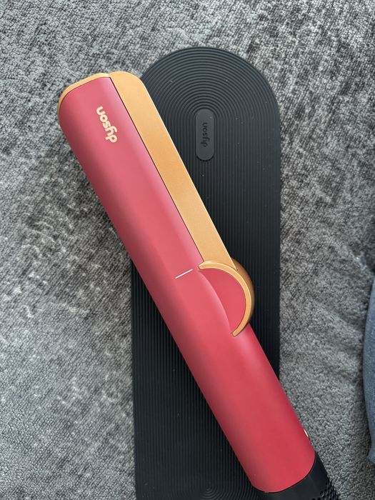 Dyson чисто нова
