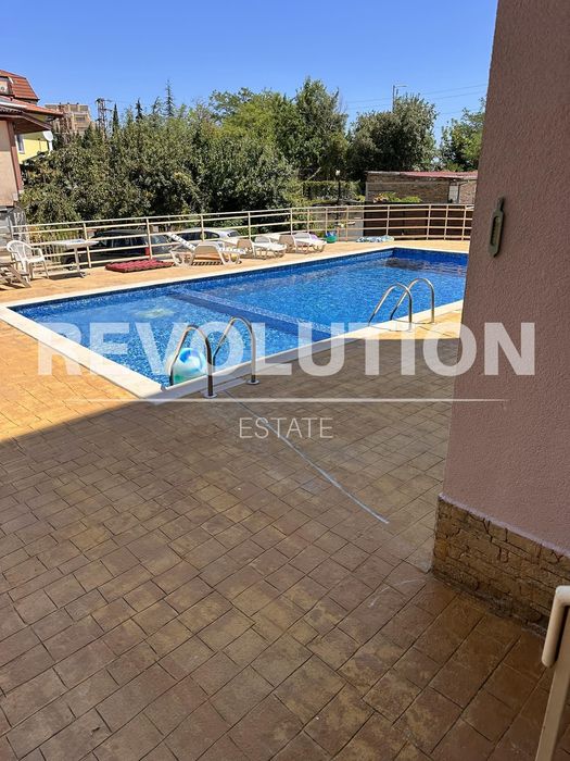 Дава се под наем Тристаен апартамент в Варна, Център - 70 кв.м за 550 € - Снимка #12