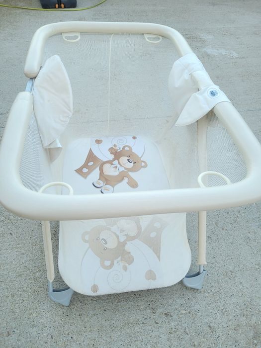 Țarc pentru bebeluși