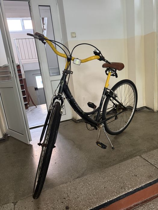 Vând bicicletă pentru adulti