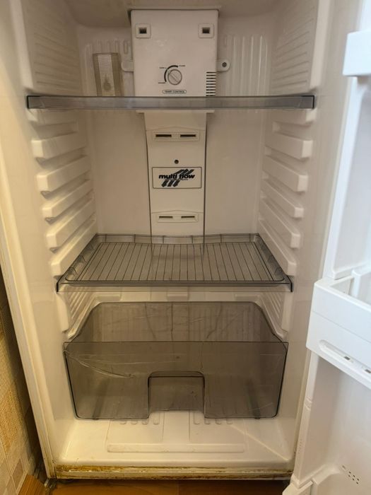 Холодильник бу samsung no frost SR-268