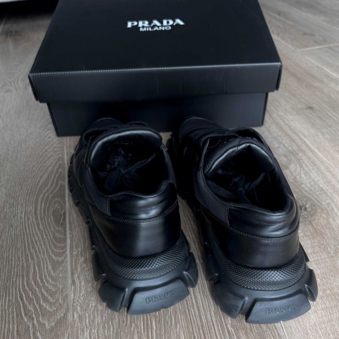 Adidasi Prada, originali, in stare buna, cu toate actele si geanta