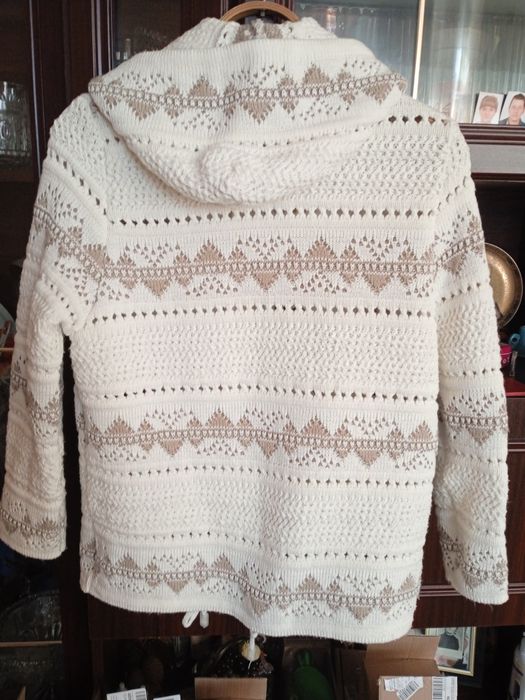 Кофта на замочке  с капюшоном