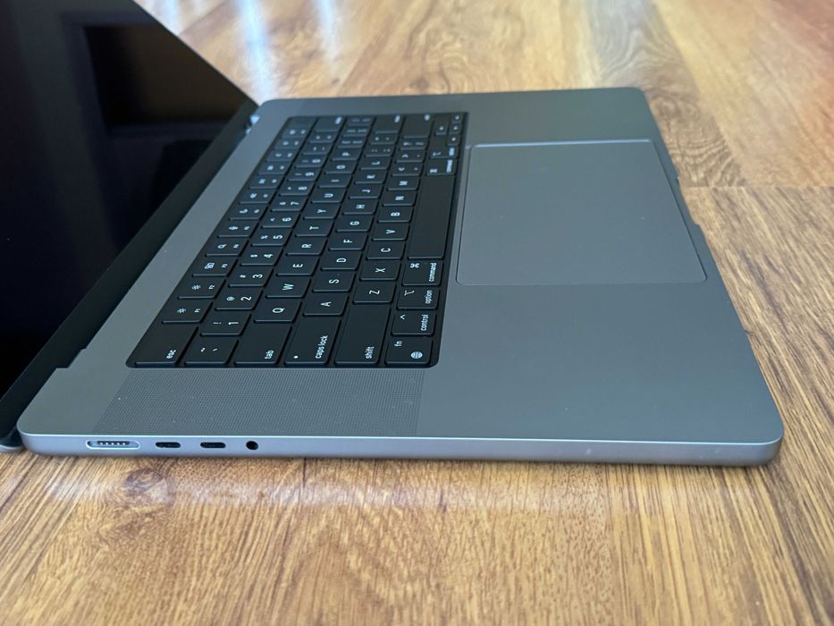 16' Apple MacBook Pro M1 2021 Space Grey 32GB RAM/1TB SSD/Бат 12ч