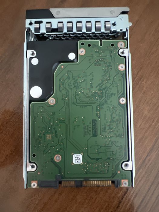 Новый ssd диск для сервера Dell на 1.2 Тб