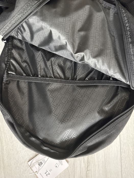 Чисто нова раница PUMA 21L
