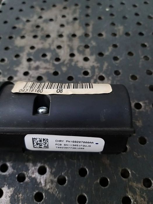 Buton start stop jeep grand cherokee 4 wk wk2 68207000aa