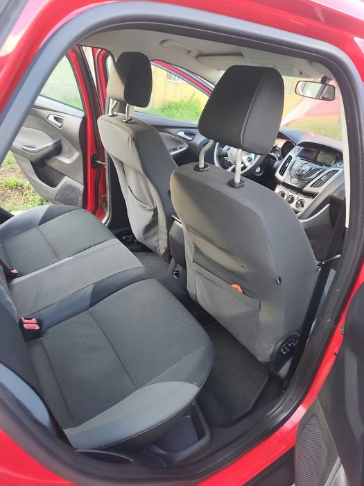 FORD Focus 2011 — imagine 4
