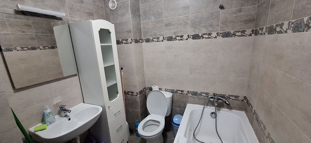 Garsoniera de închiriat