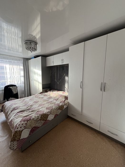 Продам спальный гарнитур