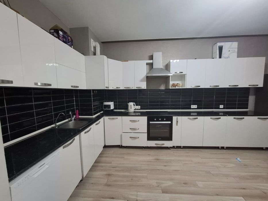 Кухонный гарнитур 6 метров б/у