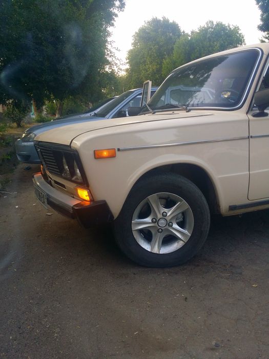 ваз 2106 сотилади. срочно пул зарул булиш нархи шу