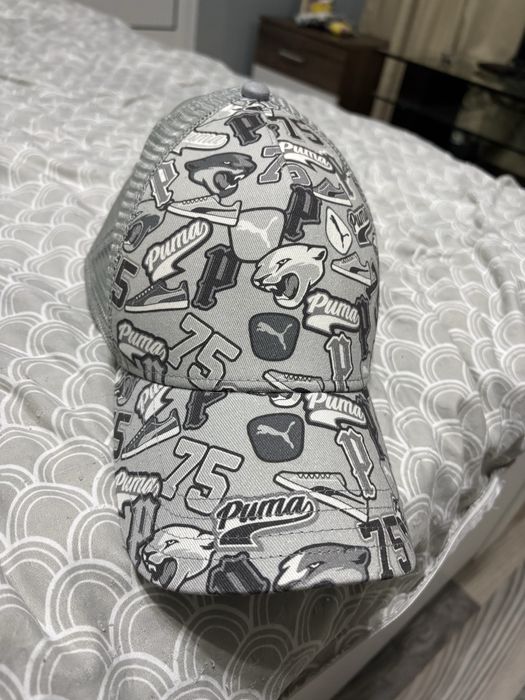 Шапка Puma.