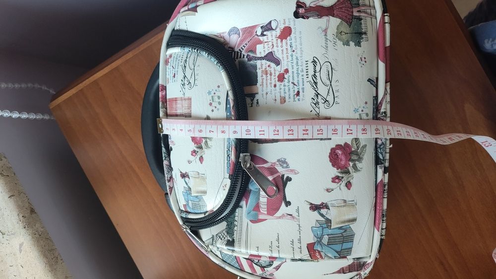 Чанта с модерен принт