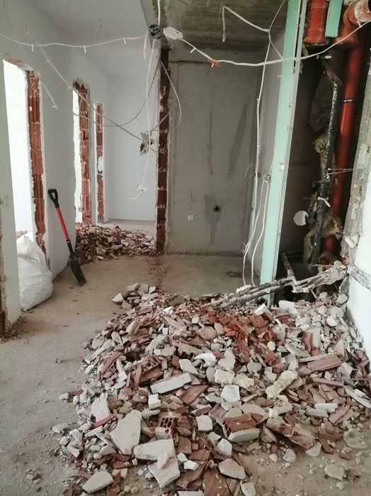 Кърти почиства София - Извозва отпадък София