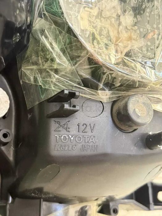 Фара LX 570 б у в оригинале