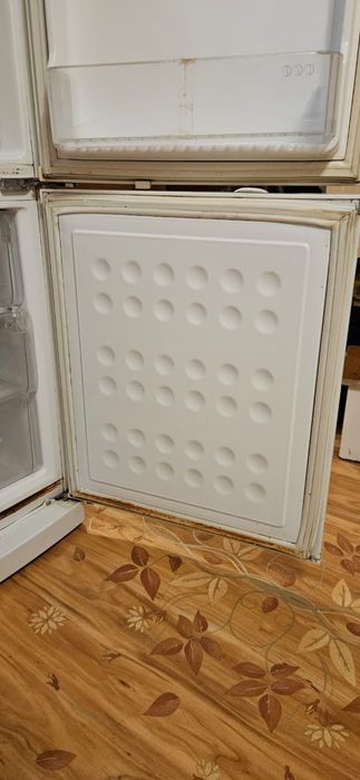 Холодильник бу срочно