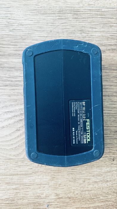 Оригинално бързозарядно устройство Festool и батерия