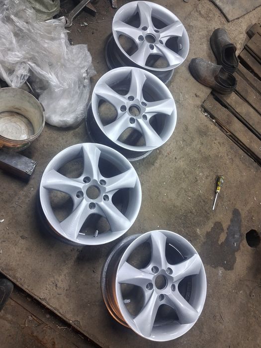 диска титанка тойотта мерс R15 и R16