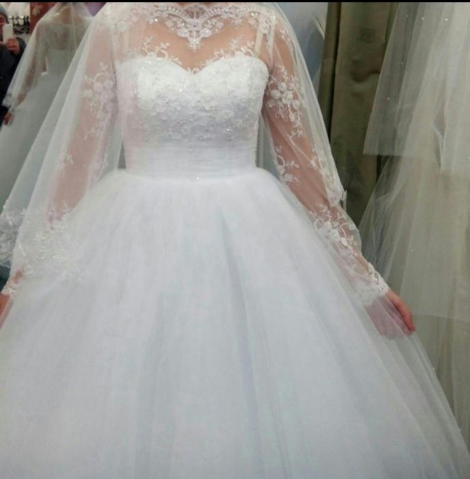 Свадебное платье