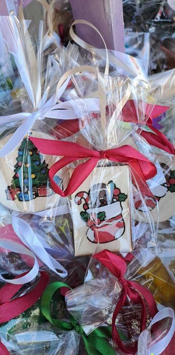 Коледни късмети и подаръчета