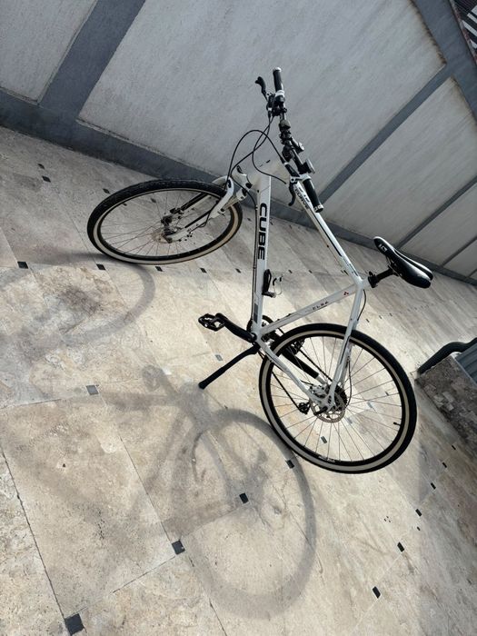 Bicicleta cube ca noua