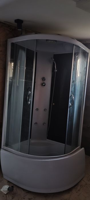 Cabina de dus cu hidromasaj