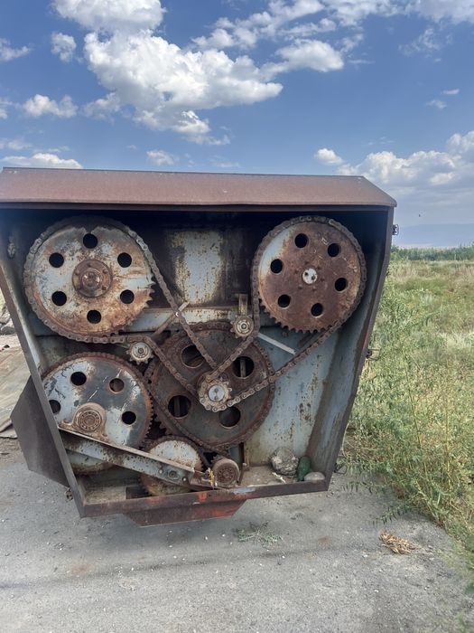 Кормораздатчик 6-тонник