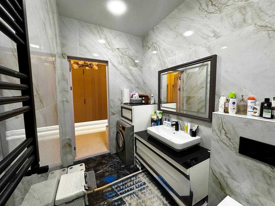 квартира возле м. Айбек!