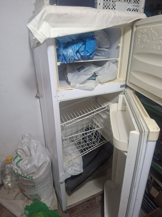 Продаётся  холодильник  б/у