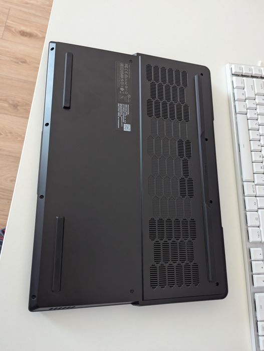 Lenovo Legion Pro 5 16IRX9 14900HX 4070