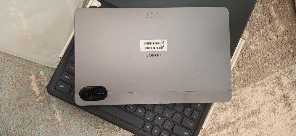 Honor P Pad X9 таблет с Оригинален кейс клавиатура