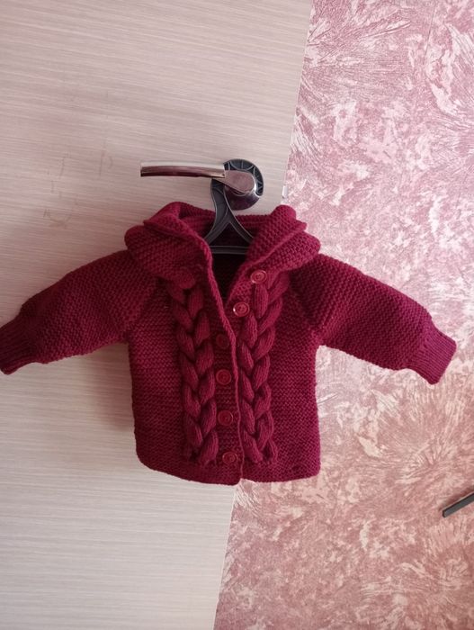 Вязаные кофточки с капюшоном