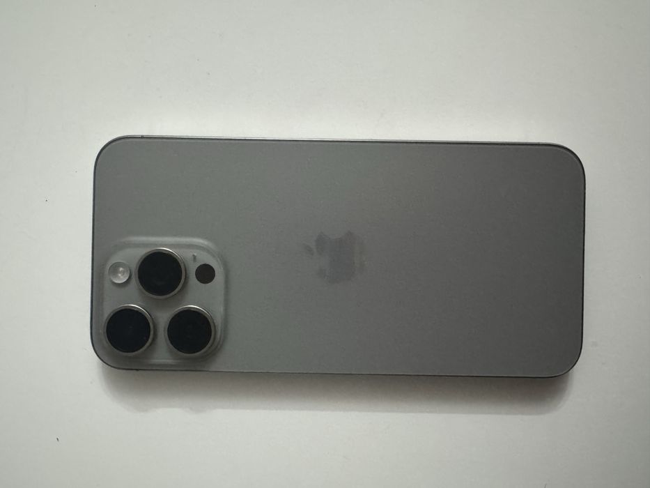 Iphone 15 promax silver 256 baterie 88/100 stare 10/10