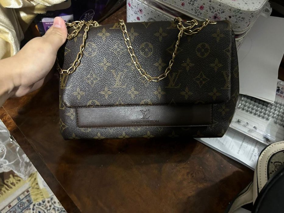 продам сумки срочно состояние хорошие