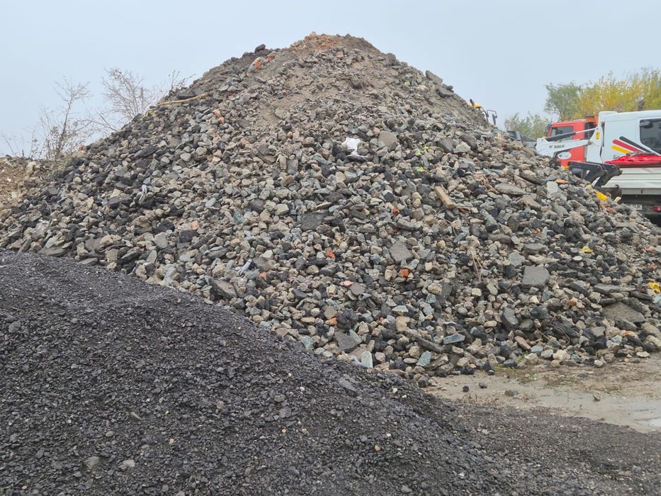 Vand beton concasat,  piatra sparta, nisip, sorturi, pamant