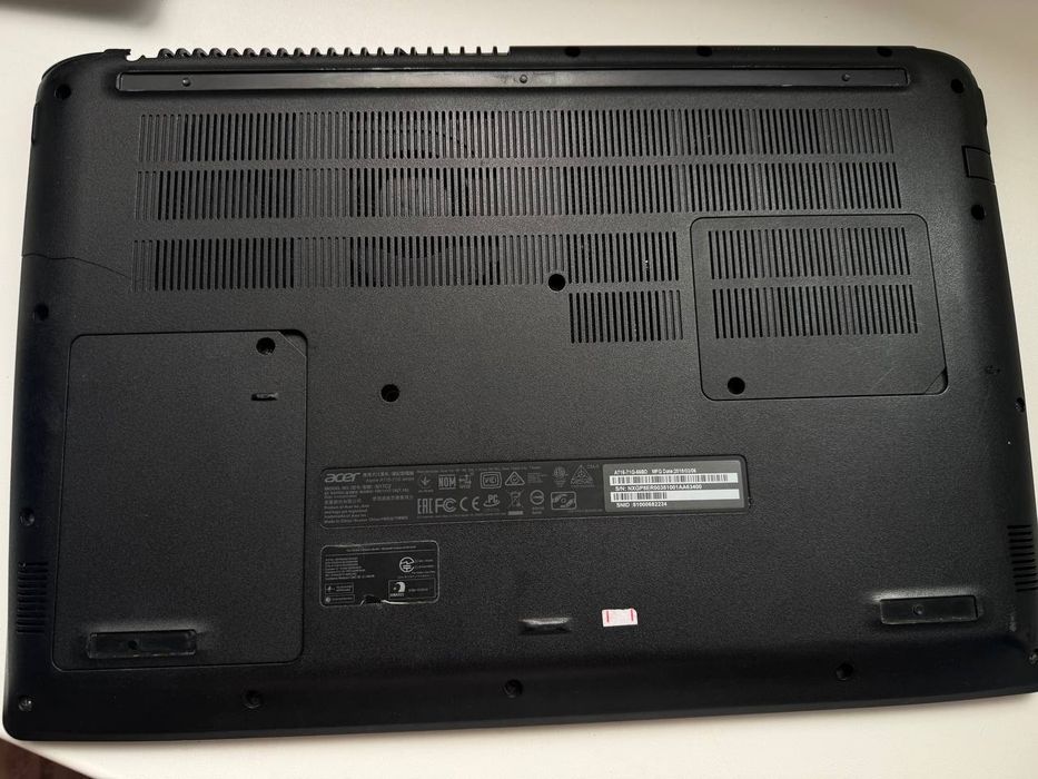 Acer Aspire A715 - 71G