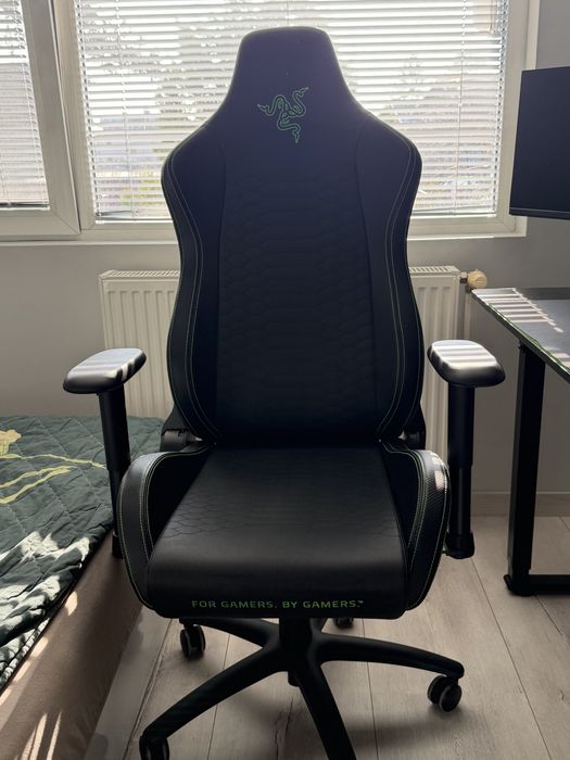 Razer Iskur X Топ състояние!