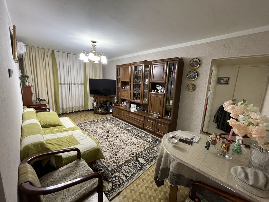 Продаётся отличная 2-комн. квартира.   48м2.    Фархадский