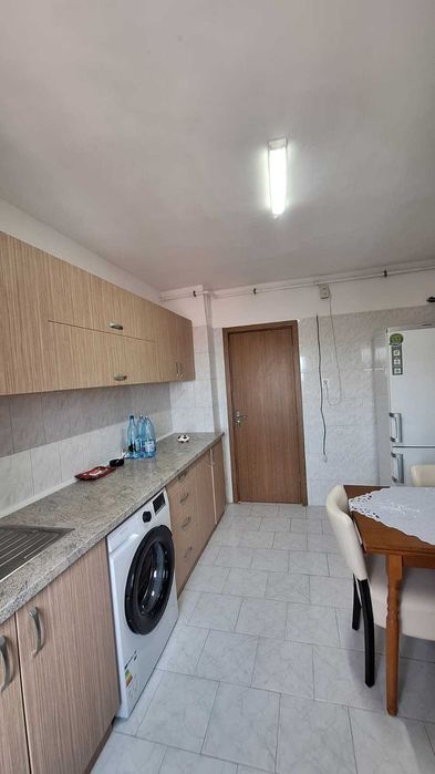 Inchiriere apartament 3 camere Capitol
