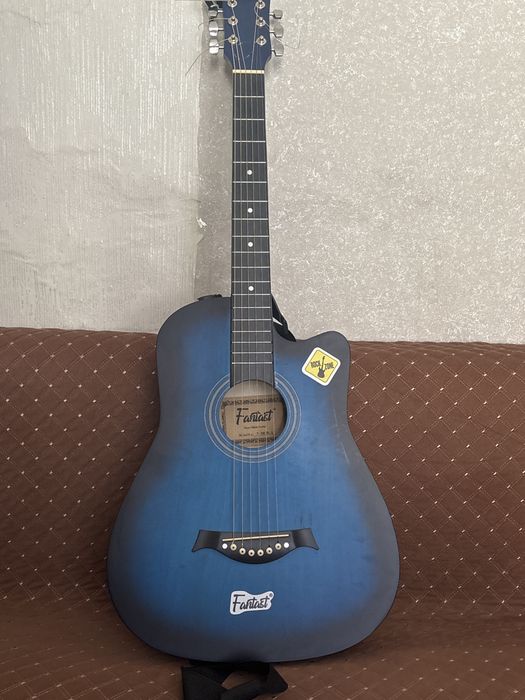 продам гитару Fantast
