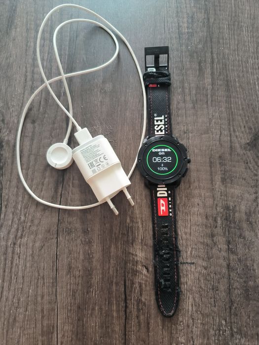 Smartwatch Axial diesel on